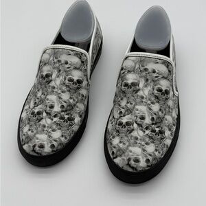 Steve Madden Skull Slip-on Shoe Black Gray White Gothic Rocker Punk Grunge Men 9